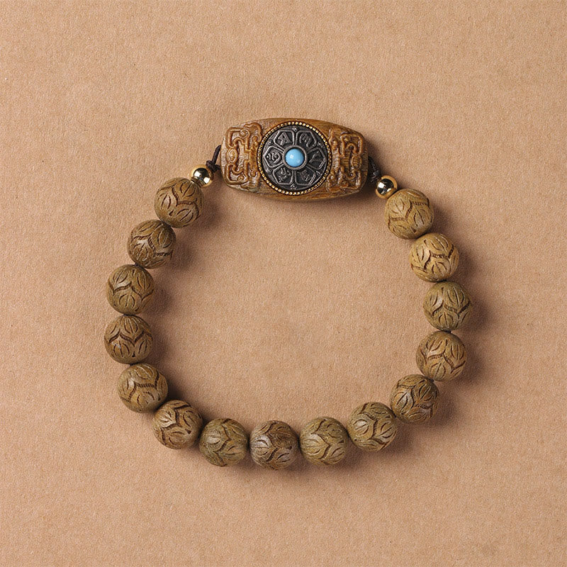 Bracelet Om Mani Padme Hum en bois de santal vert 10 mm