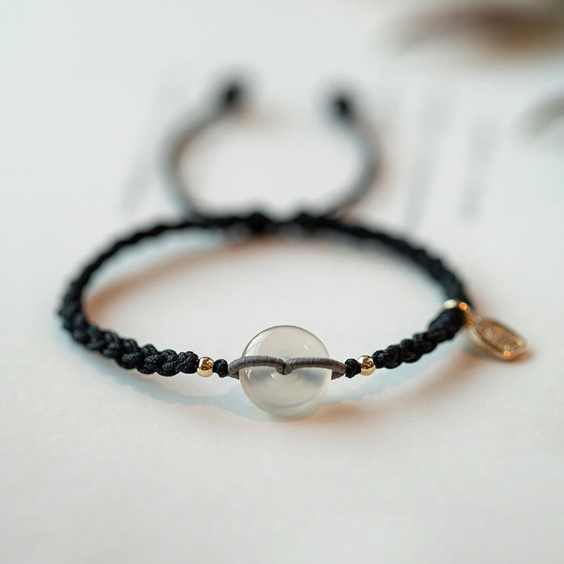 Bracelet boucle de paix en calcédoine de 13 mm pour l'harmonie
