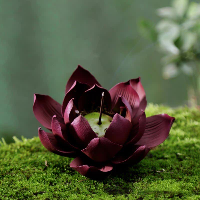 Brûle-encens tibétain Lotus en argile violette pour la paix et le calme