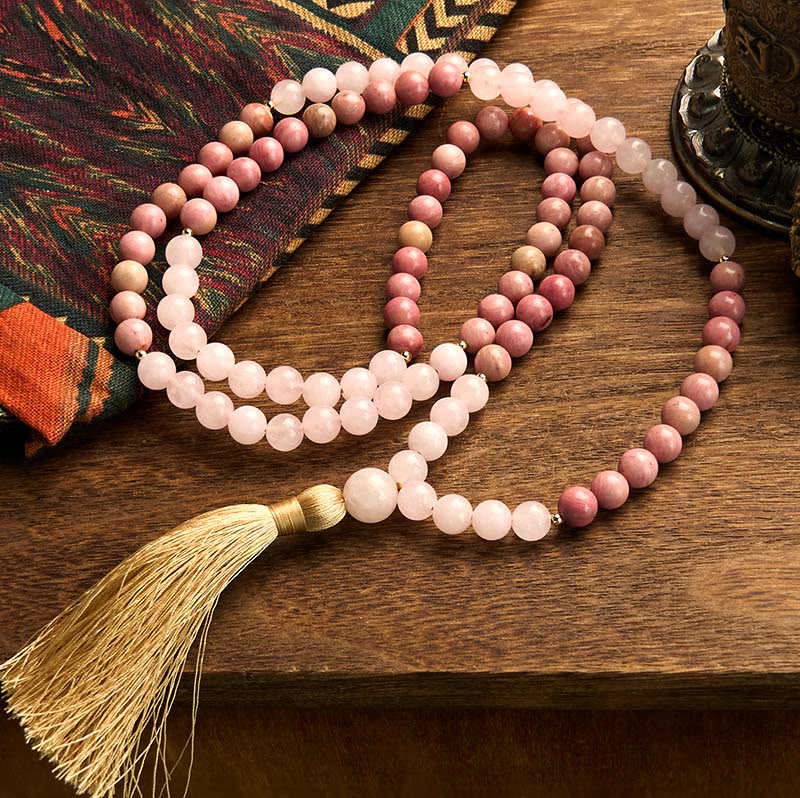 Bracelet Mala 108 perles en rhodonite et quartz rose pour une harmonie de guérison