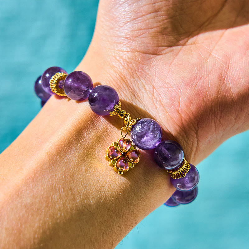 Bracelet de communication en améthyste avec trèfle à quatre feuilles de 10 mm