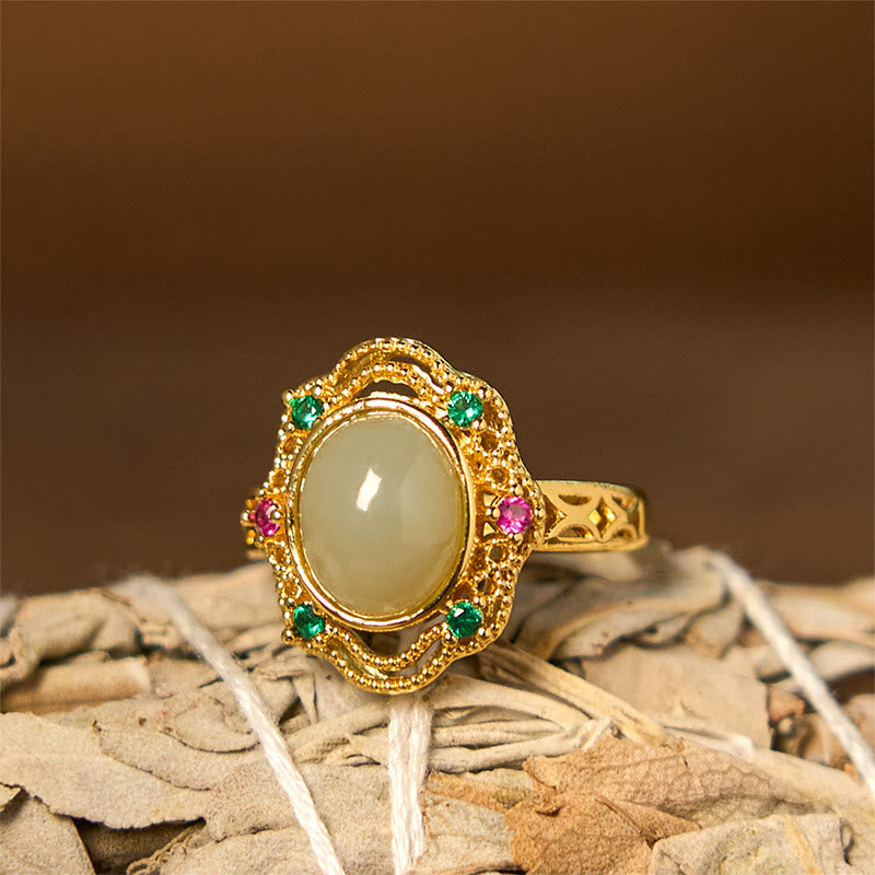 Bague porte-bonheur ouverte en jade Hetian 10 x 8 mm à motif creux