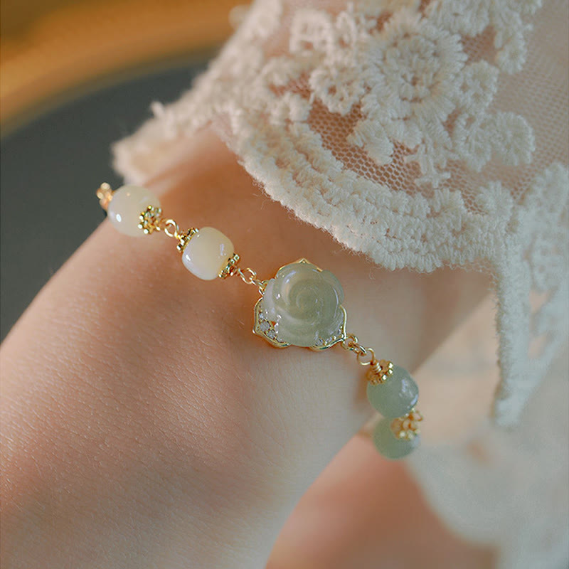 Bracelet porte-bonheur en jade Hetian plaqué or 14 carats avec fleur de rose