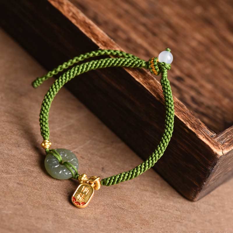 Bracelet de paix en jade vert pour la prospérité et l'équilibre