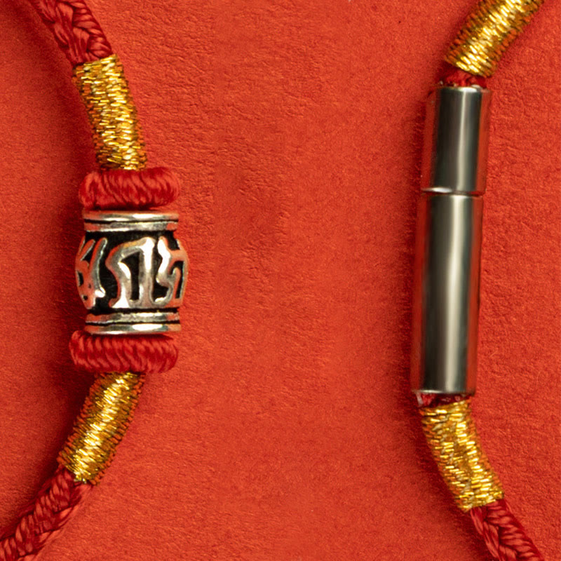 Bracelet Om Mani Padme Hum Peace | Fil rouge et noir en argent