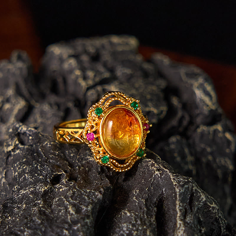 Bague ajustable en ambre fleurie pour la confiance et la force intérieure
