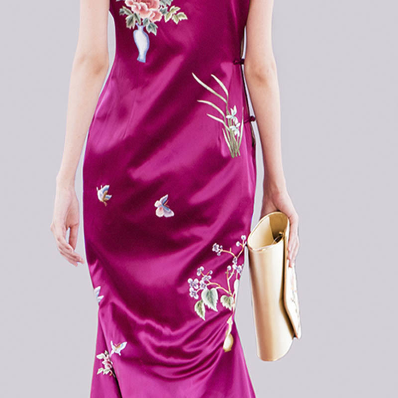 Sac moyen brodé Magnolia Su pour une élégance spirituelle