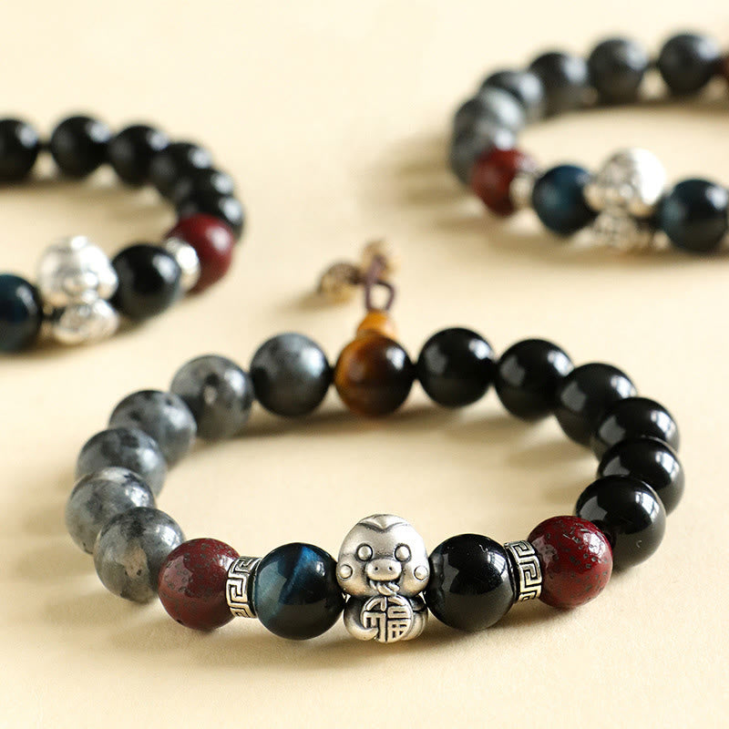 Bracelet de protection du personnage Fu en onyx noir