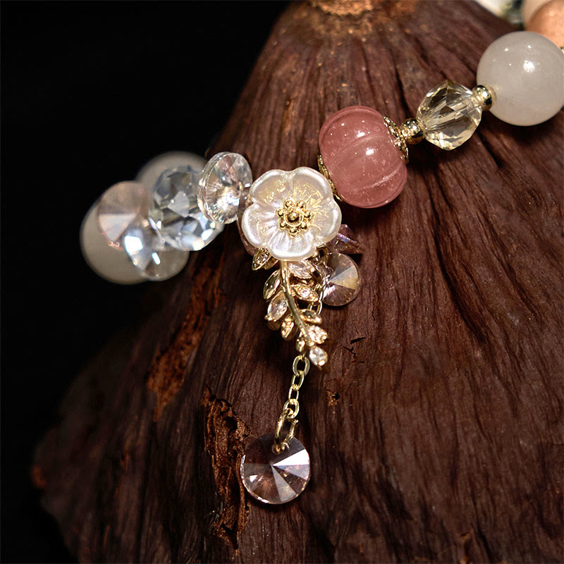 Bracelet de guérison multi-pierres avec accents floraux