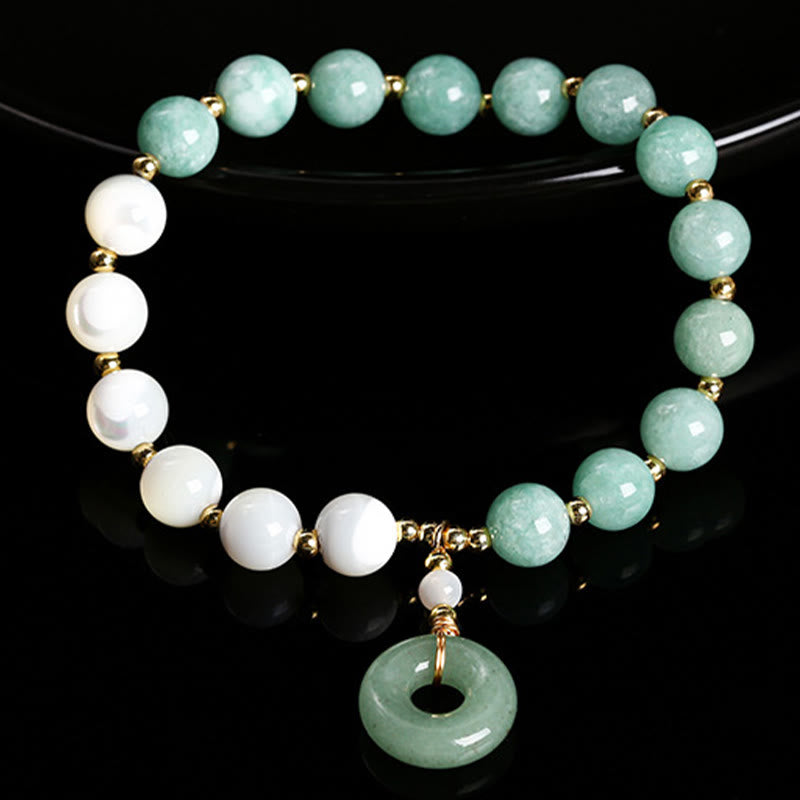 Bracelet d'abondance avec boucle de paix en jade trochus et escargot de 8 mm