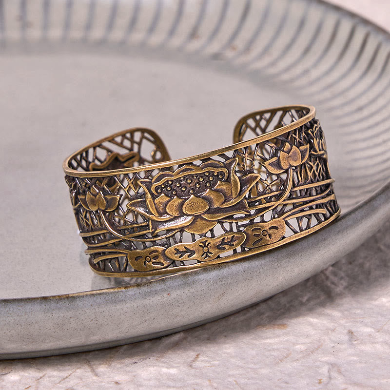 Bracelet jonc réglable en cuivre plaqué argent avec motif lotus