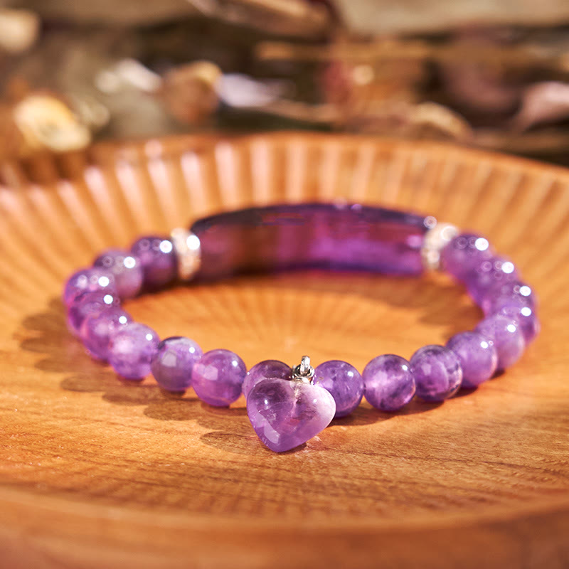 Bracelet de guérison en améthyste de 8 mm avec cœur d'amour pour la méditation