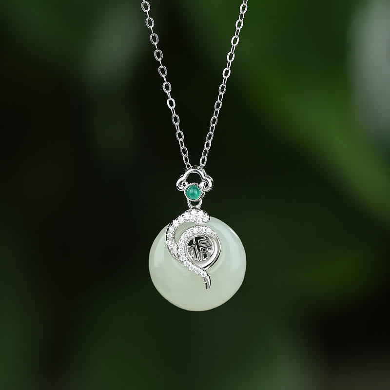 Collier serpent à boucle de paix en jade Hetian