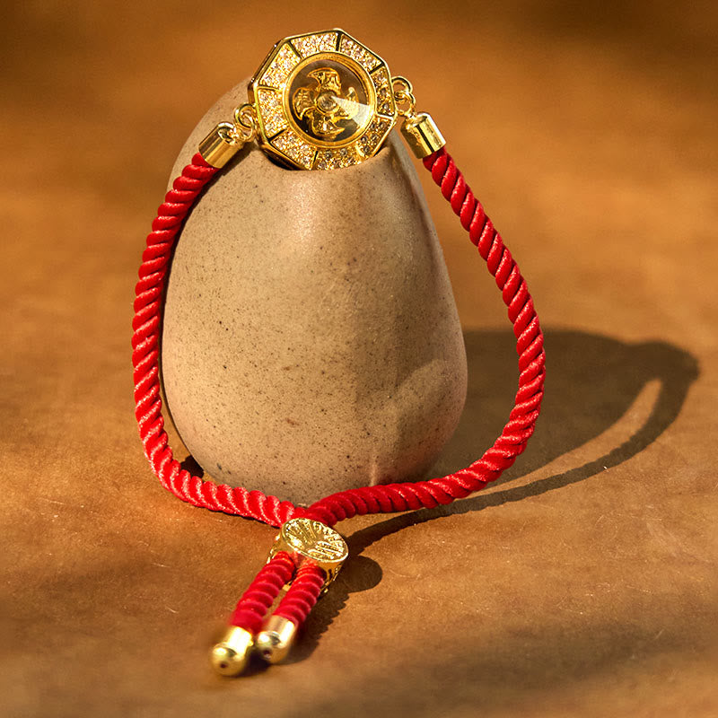 Bracelet Feng Shui en cuivre et laiton avec fil rouge et moulin à vent