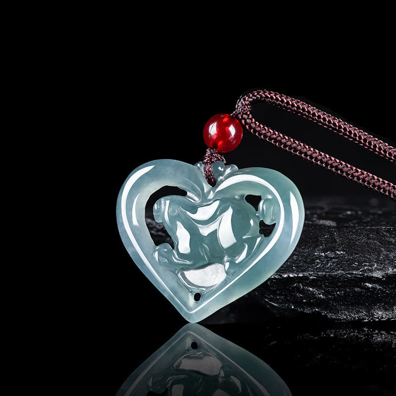Collier pendentif porte-bonheur en jade naturel avec cœur et lapin