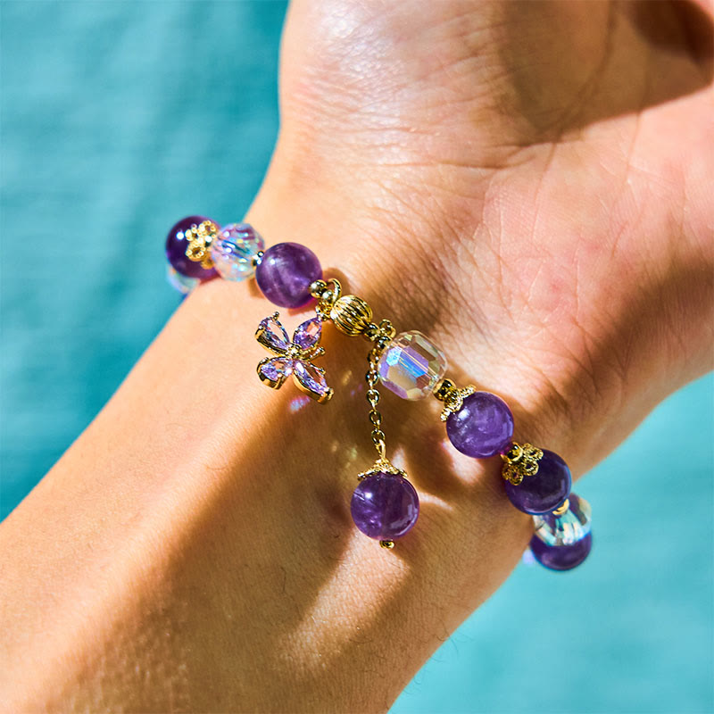 Bracelet à breloques papillon spirituel en améthyste naturelle