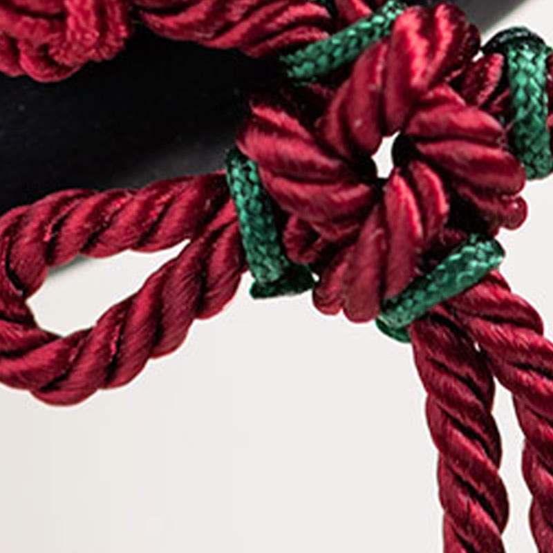 Épingle à cheveux en ébène avec pompon en ficelle rouge pour la protection et la chance