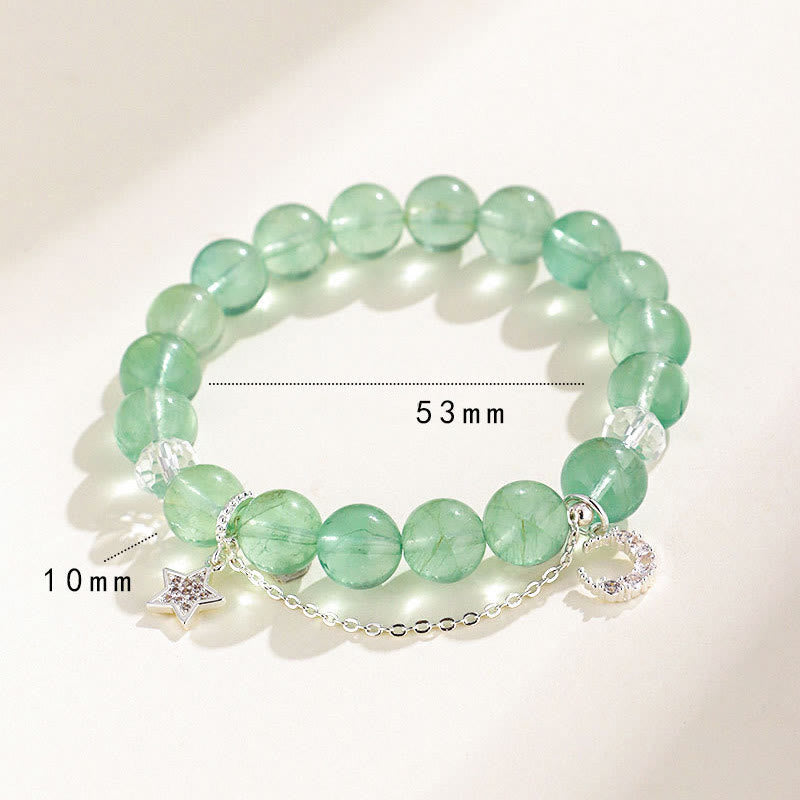 Bracelet en fluorite verte de 10 mm avec breloques lune et étoile