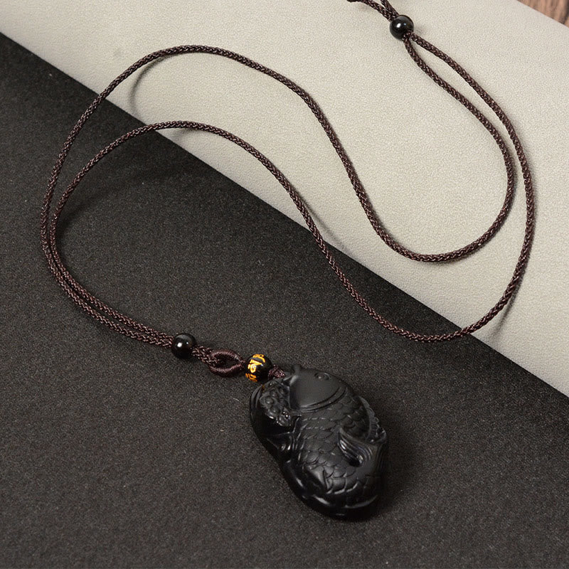 Collier pendentif en obsidienne noire avec symbole amphioxus