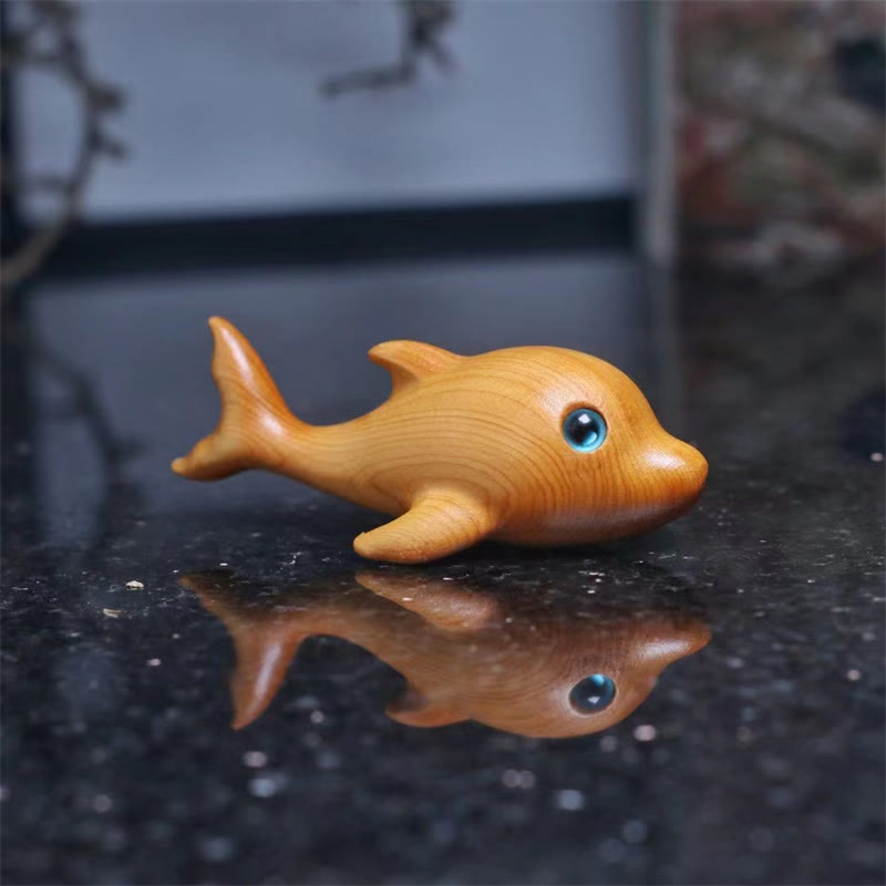 Wooden Thuja Sutchuenensis Dolphin Statue 8cm Spiritual Decor