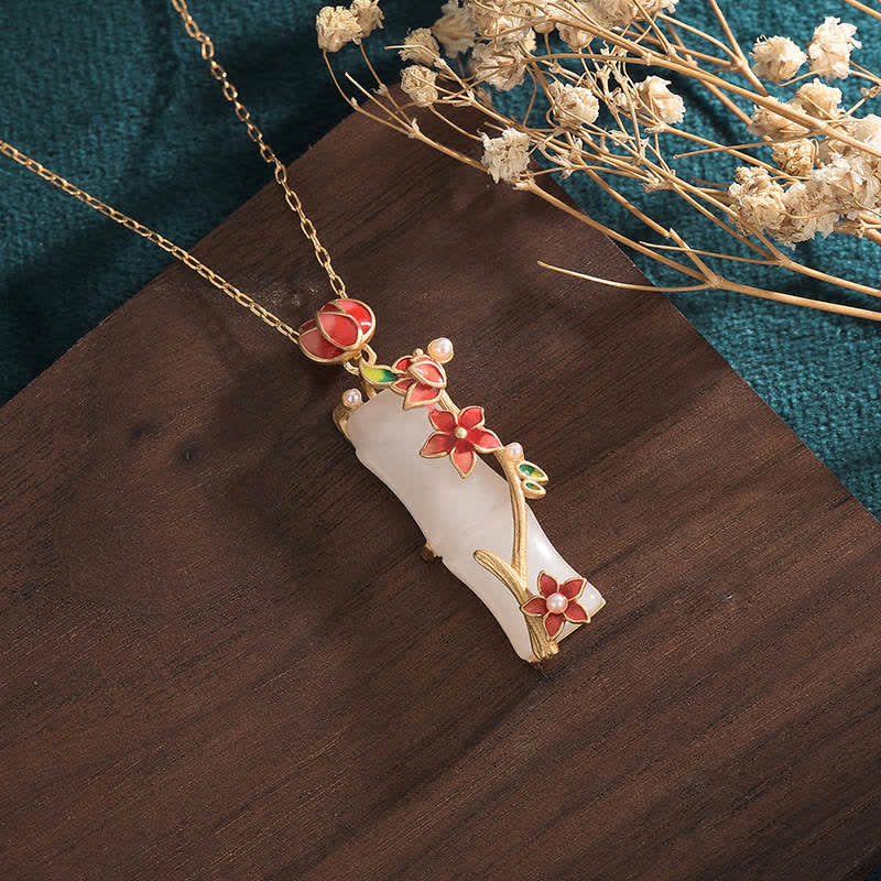 Collier de protection avec pendentif lotus en jade blanc de 45 cm