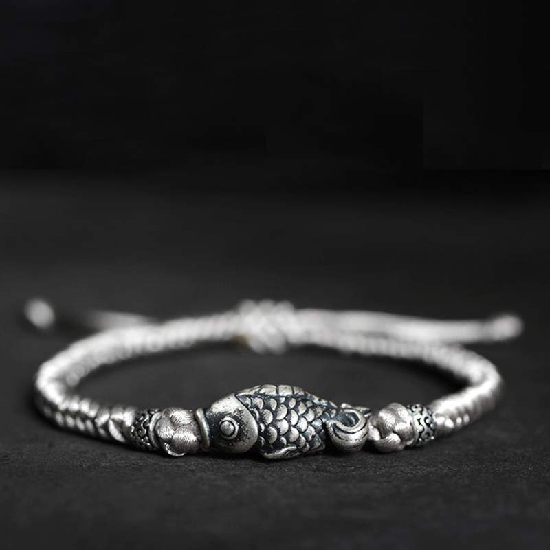 Bracelet poisson koï en argent sterling avec cordon tressé rouge