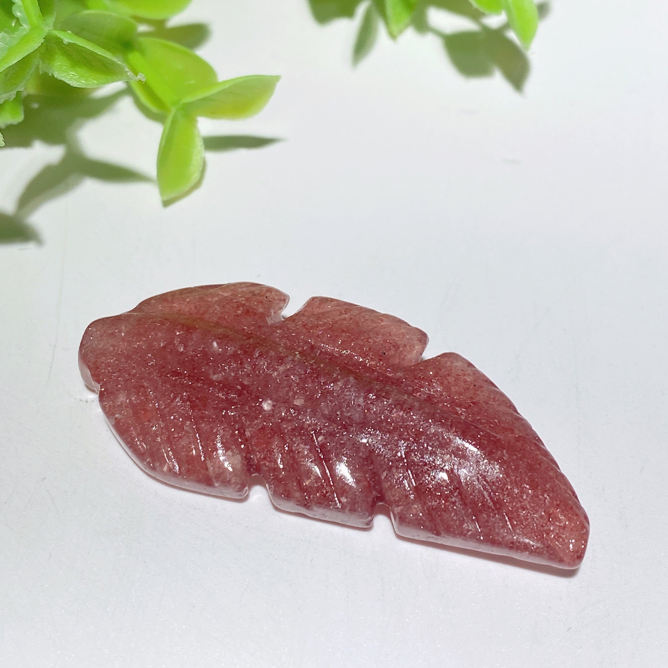 2.0-2.3 inch Mixed Crystal Leaf Carvings for Healing