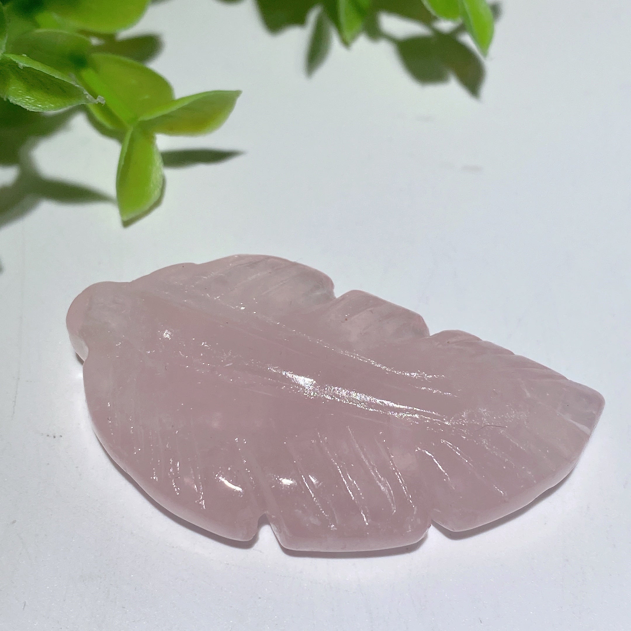 2.0-2.3 inch Mixed Crystal Leaf Carvings for Healing