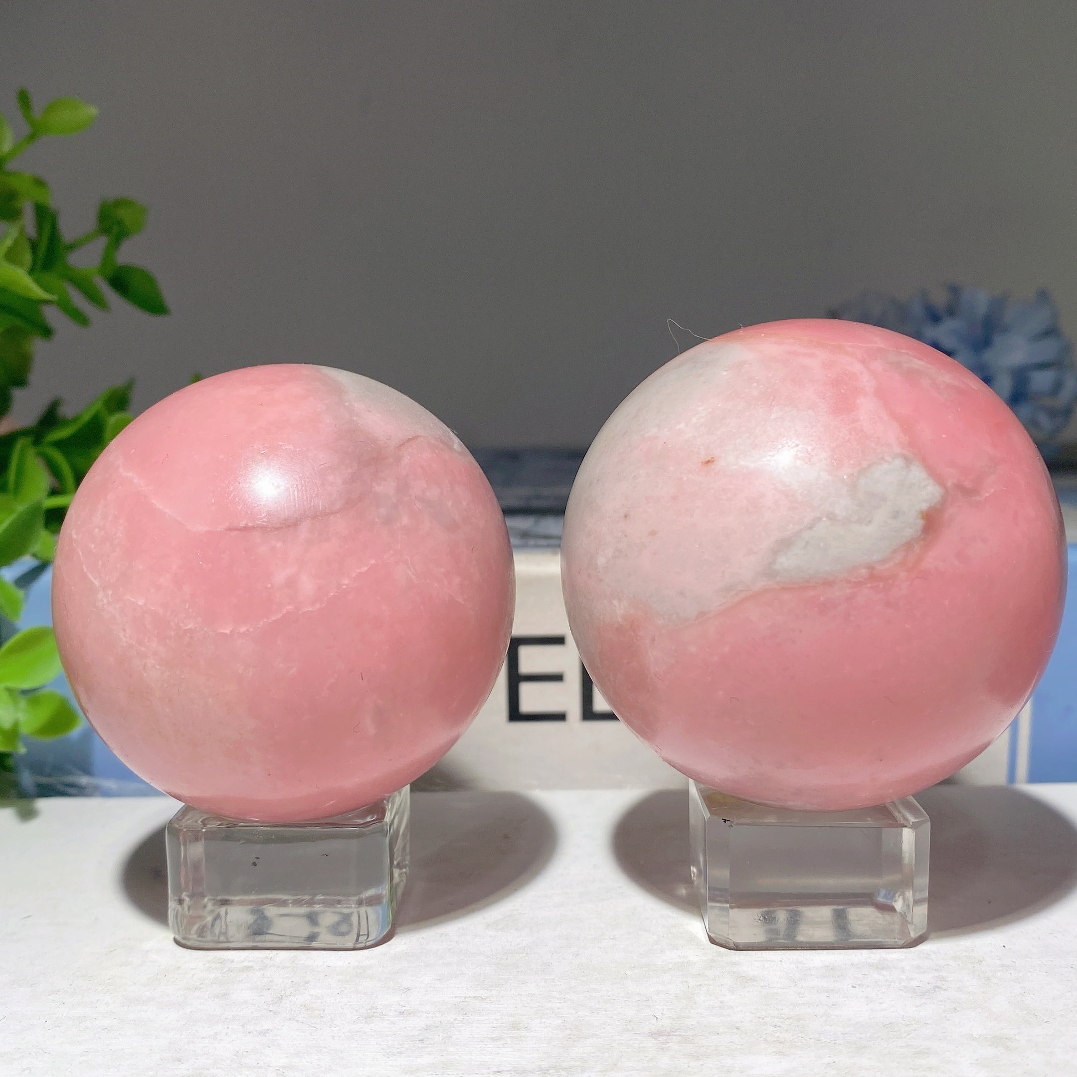 2.0-3.0 inch Pink Jade Crystal Sphere for Healing Energy