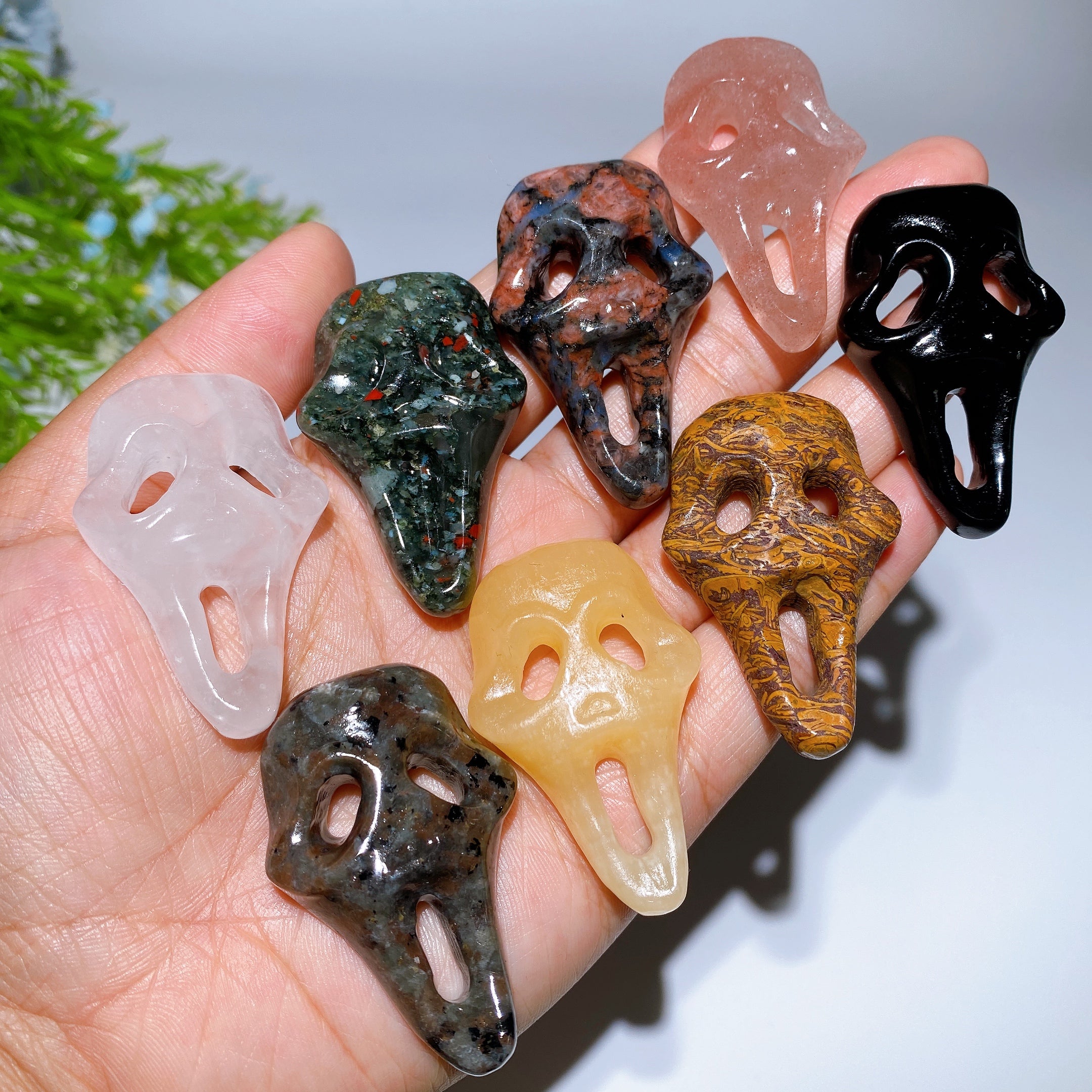 Sculpture de crâne fantôme en cristal de 2,0 pouces pour la guérison
