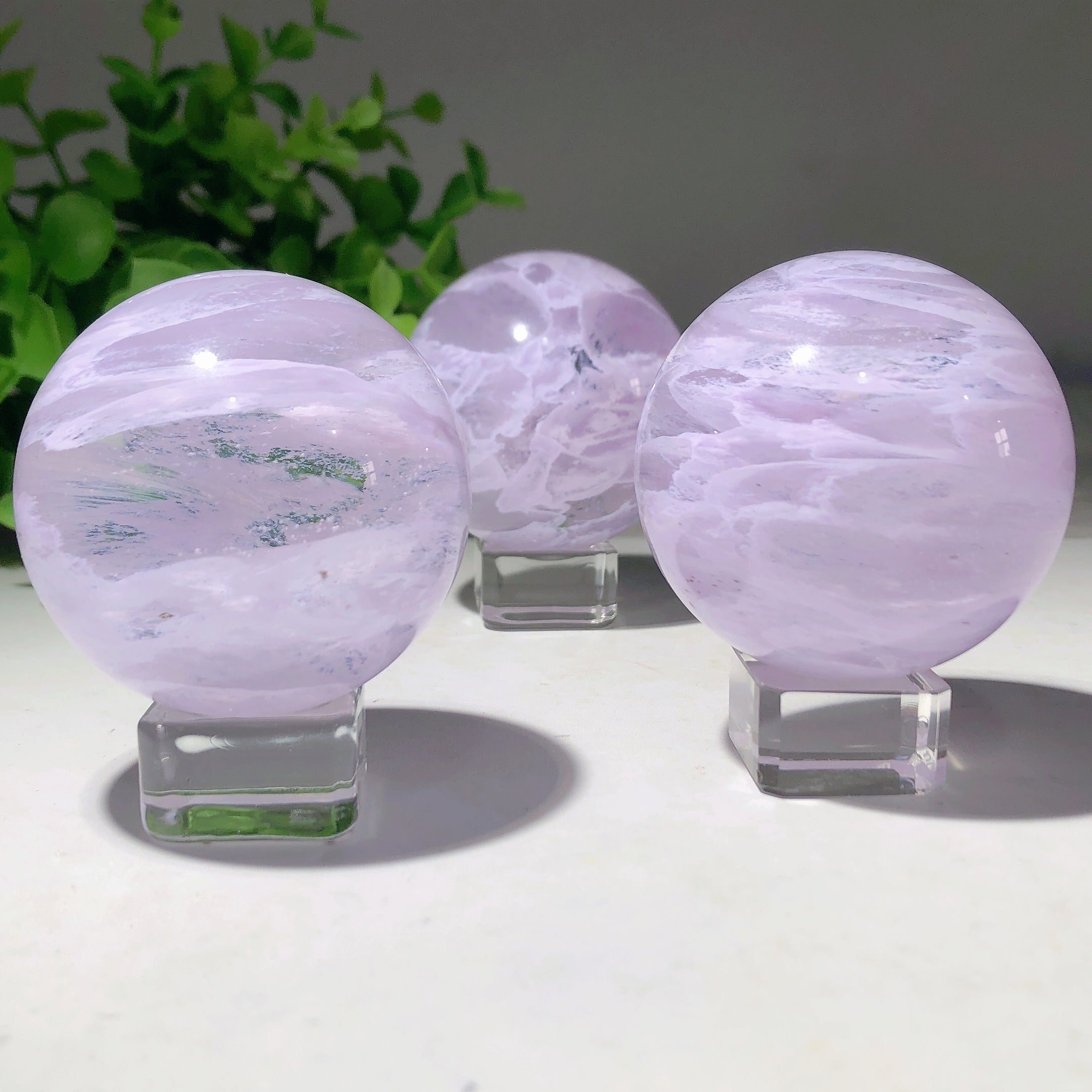 Sphère de guérison en cristal d'améthyste violette de 2,1 pouces