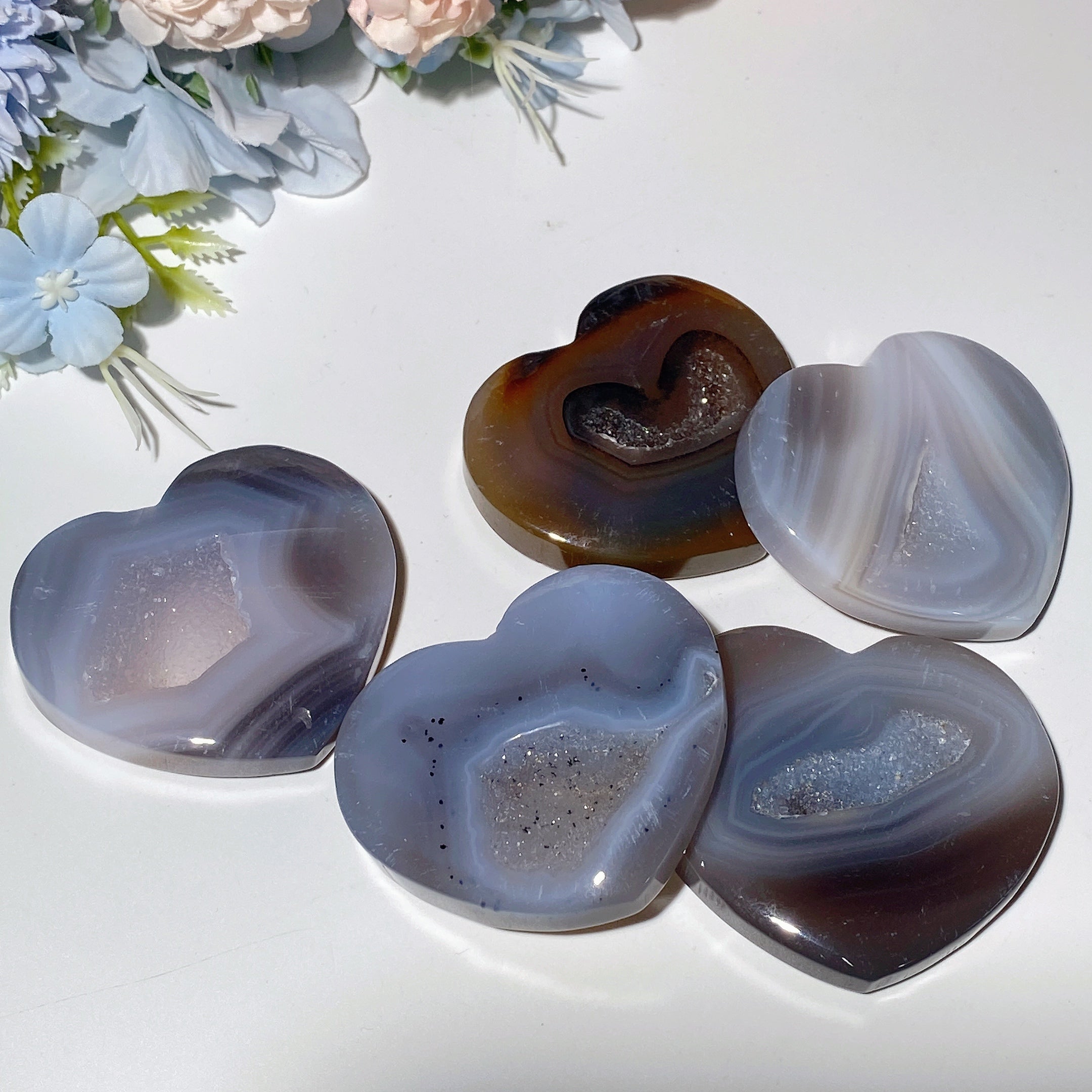Cœur sculpté en cristal d'agate druzy de 5,6 cm pour la guérison