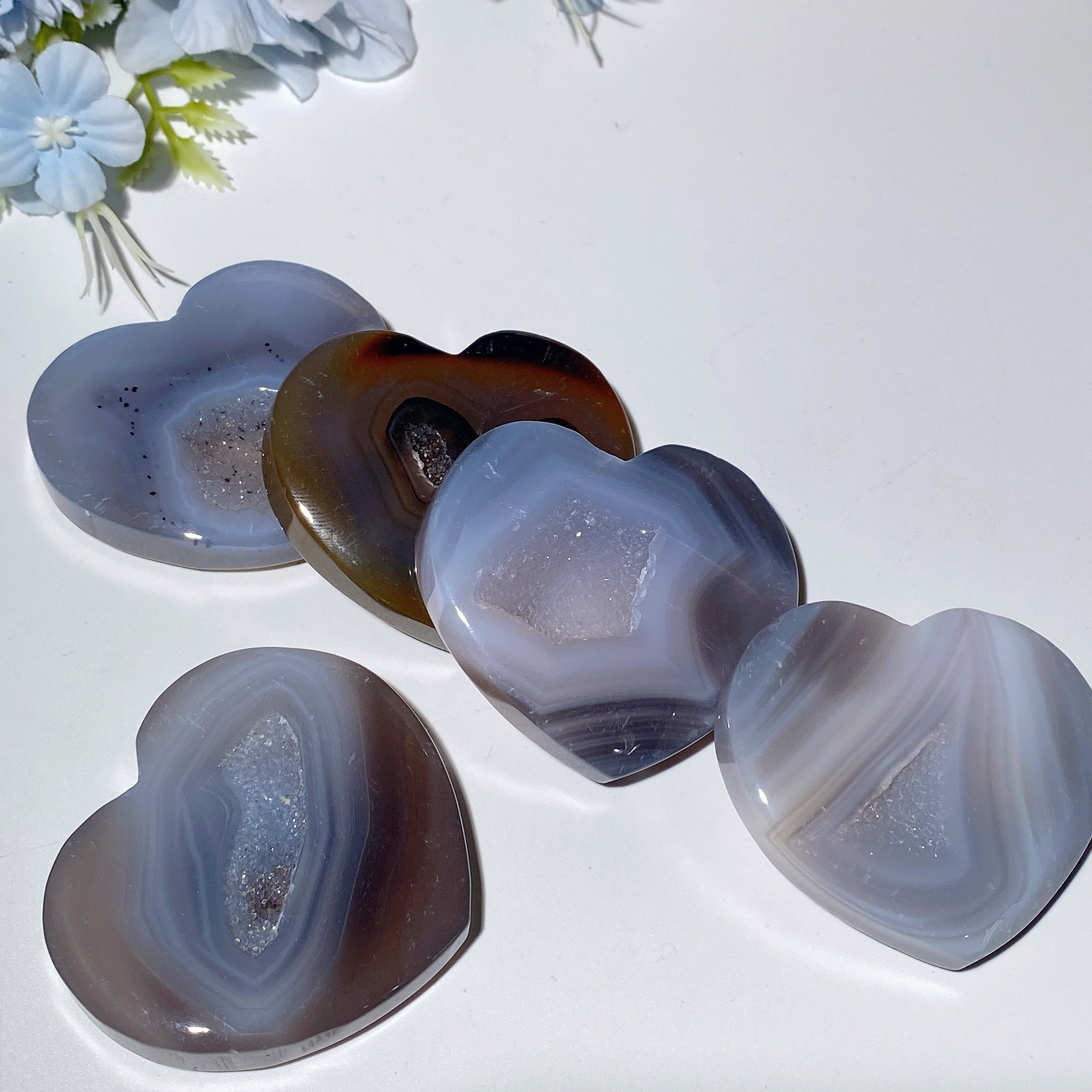 Cœur sculpté en cristal d'agate druzy de 5,6 cm pour la guérison