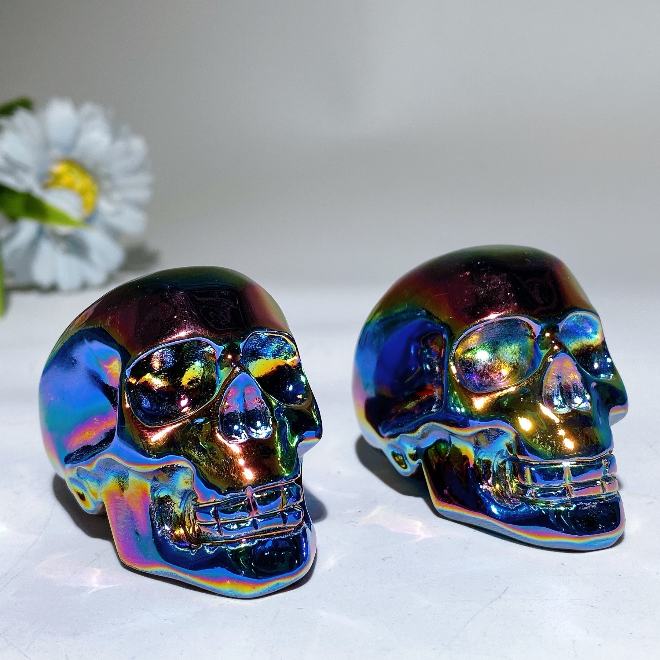 Sculpture de crâne de guérison en cristal d'aura de 2,2 pouces