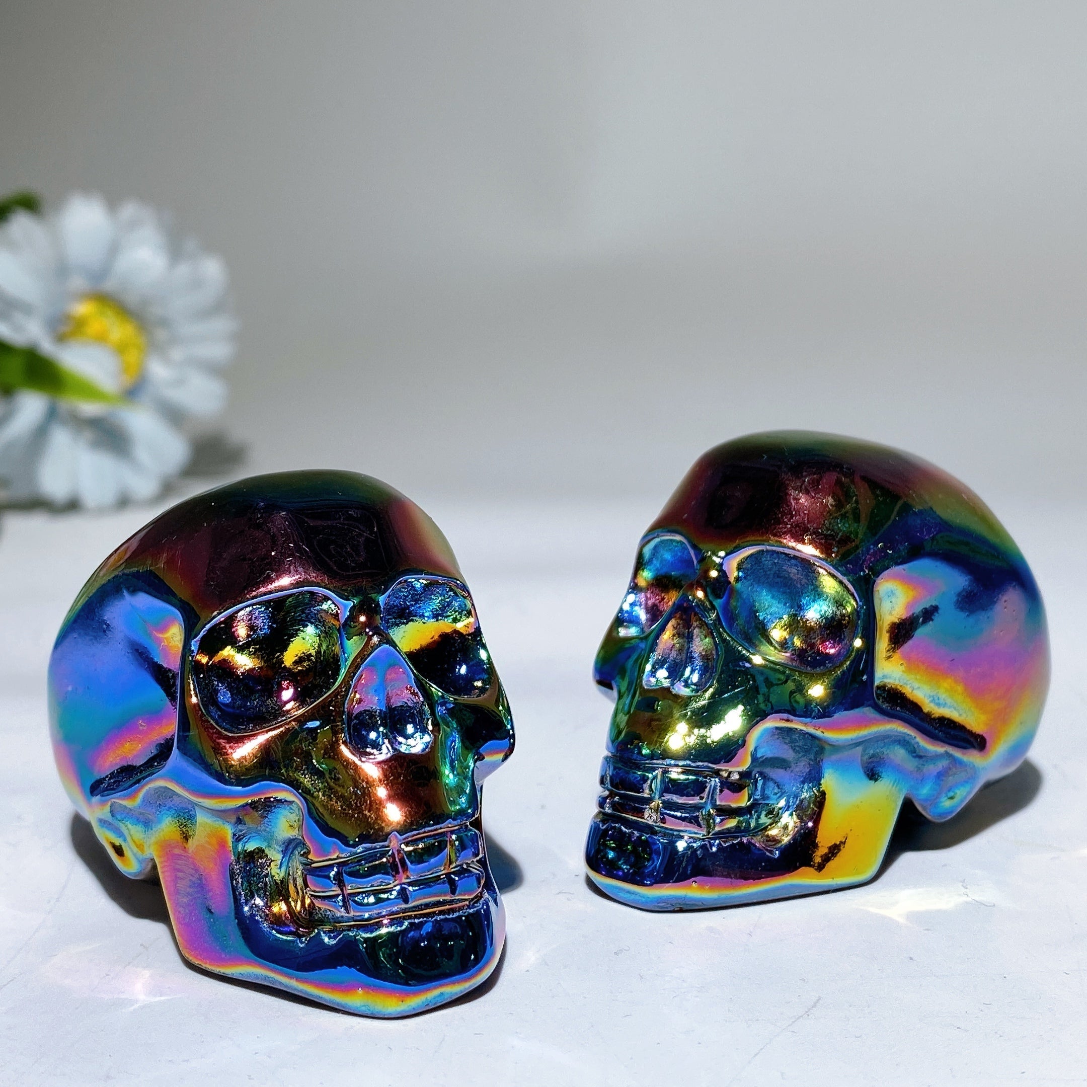 Sculpture de crâne de guérison en cristal d'aura de 2,2 pouces