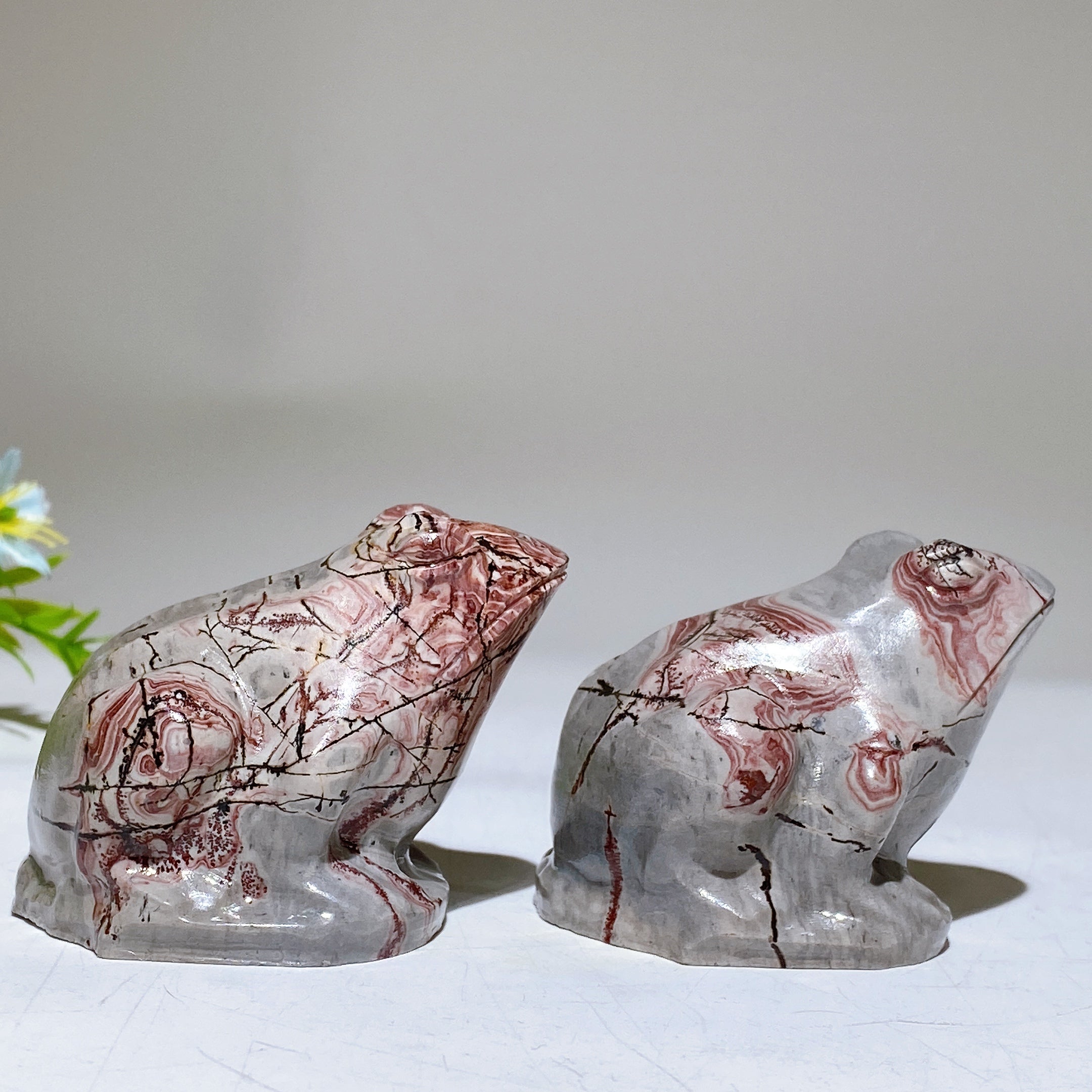 Sculpture de grenouille en jaspe de 2,2 pouces