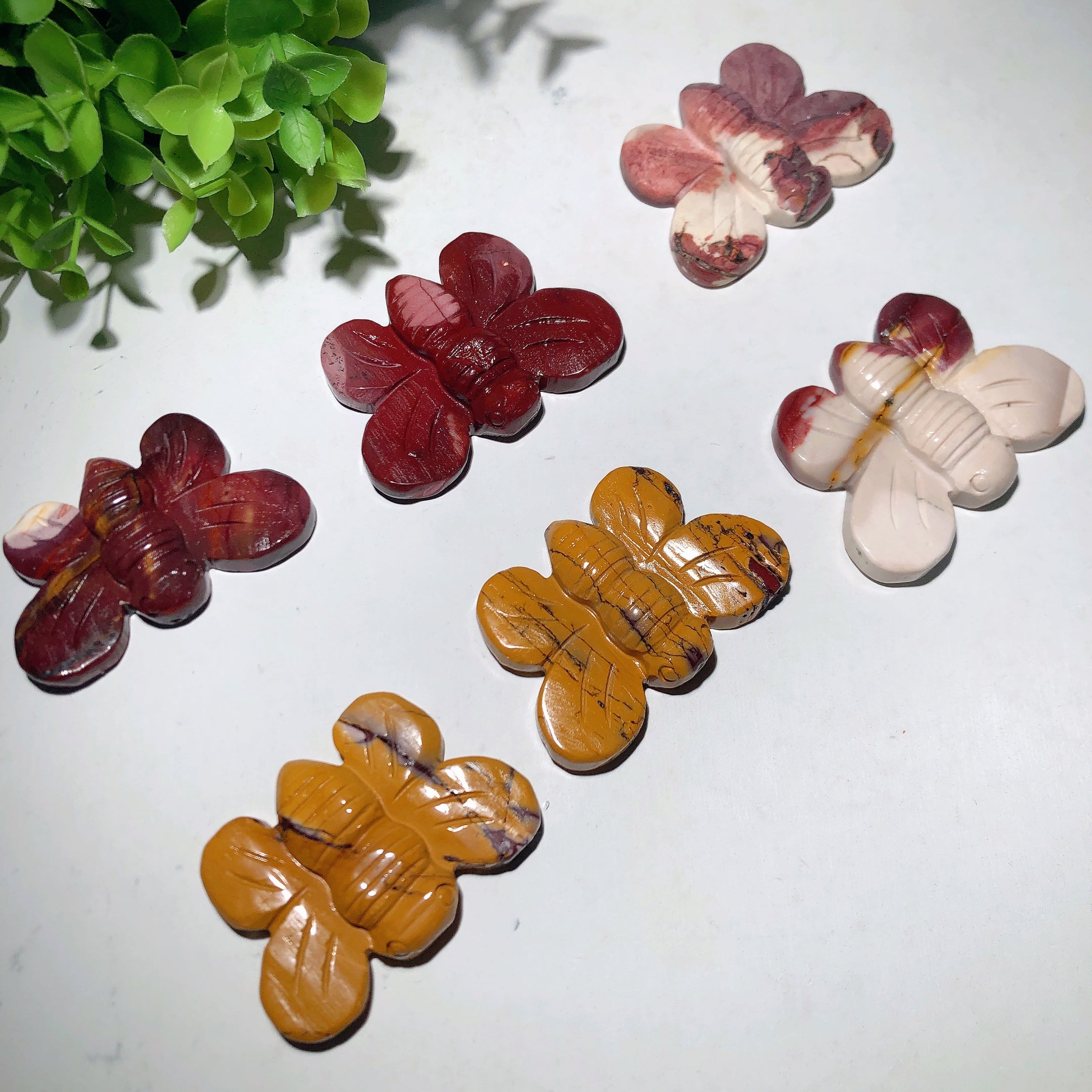 Figurine en cristal d'abeille mookite de 2,4 pouces pour la guérison