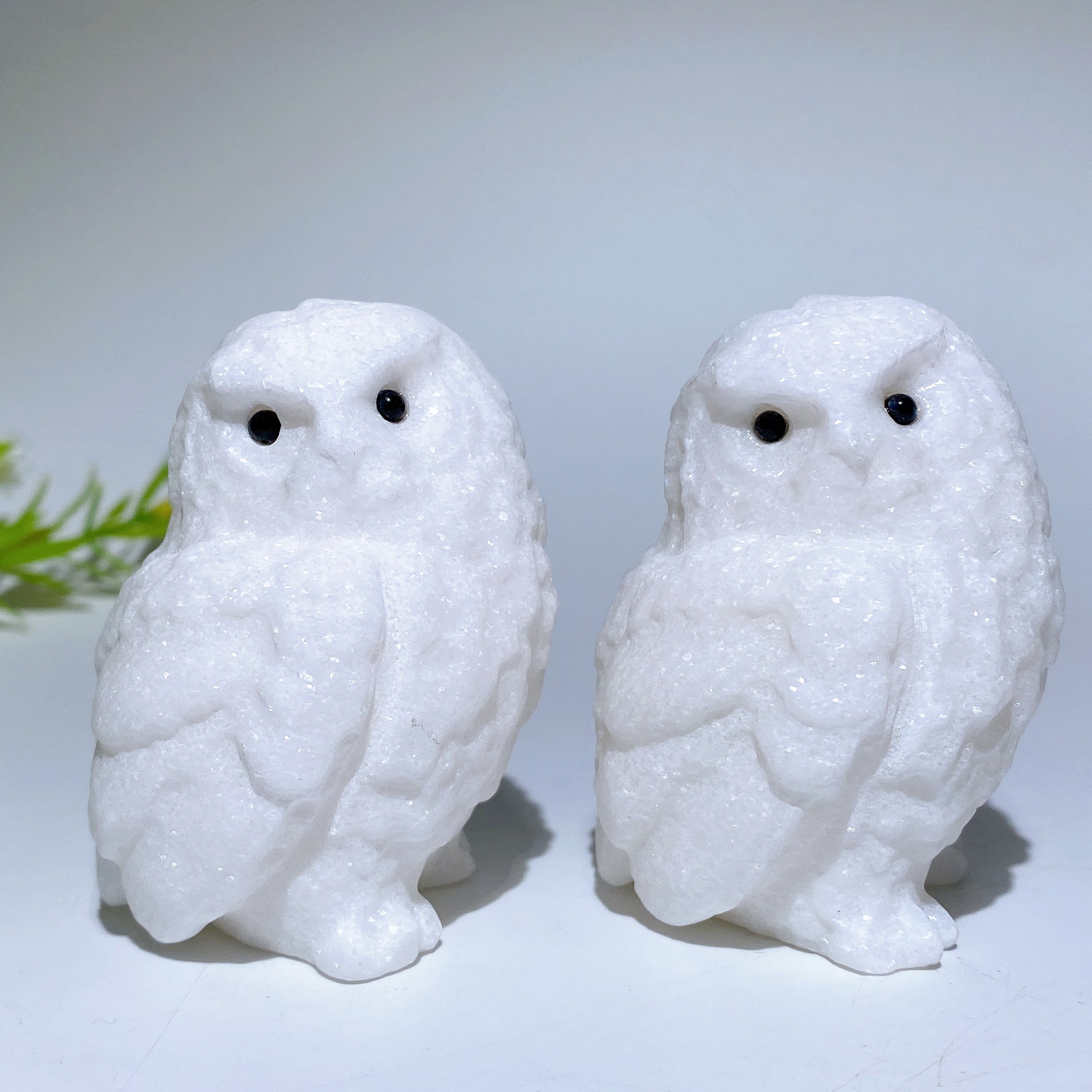 Sculpture en cristal de hibou en jade blanc de 2,4 pouces pour la guérison