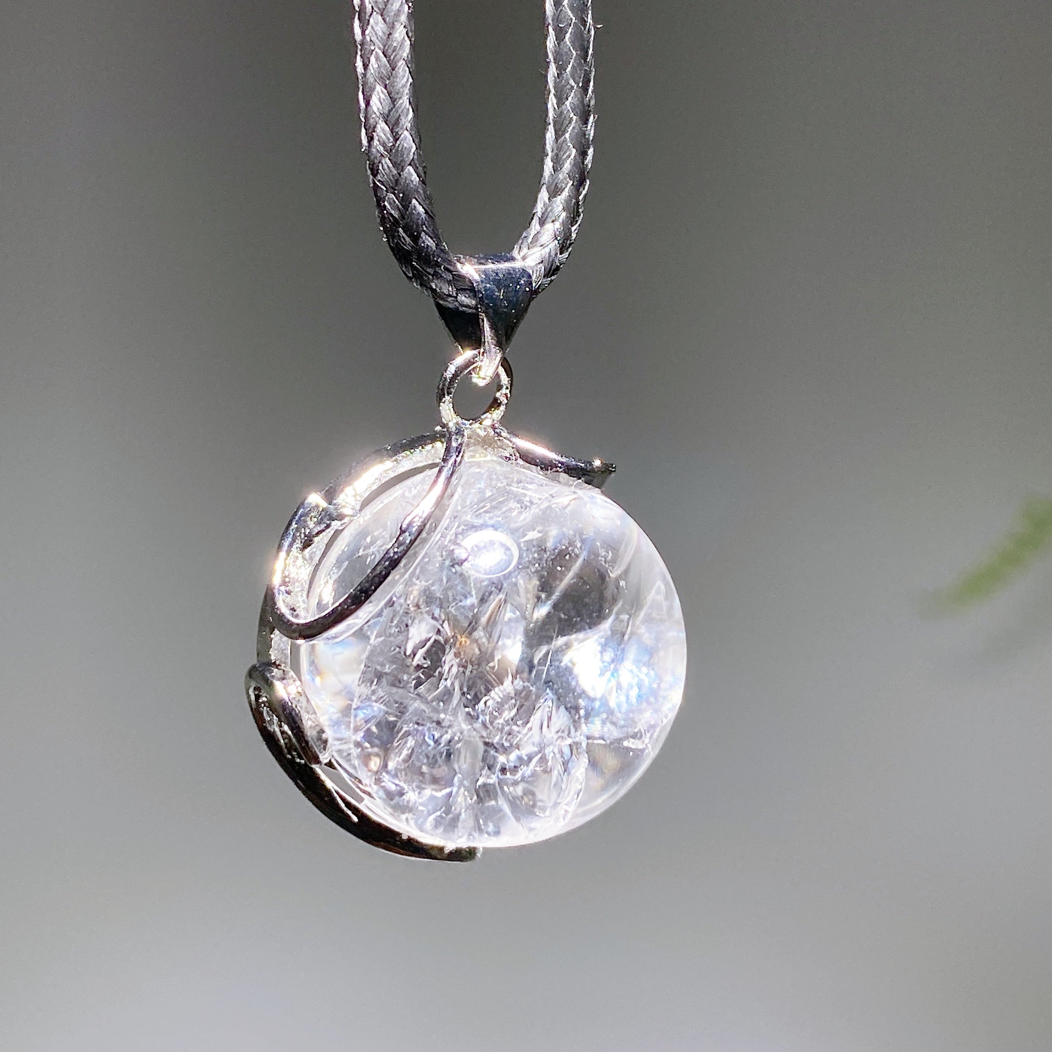 20mm Amethyst Pendant for Spiritual Healing & Meditation