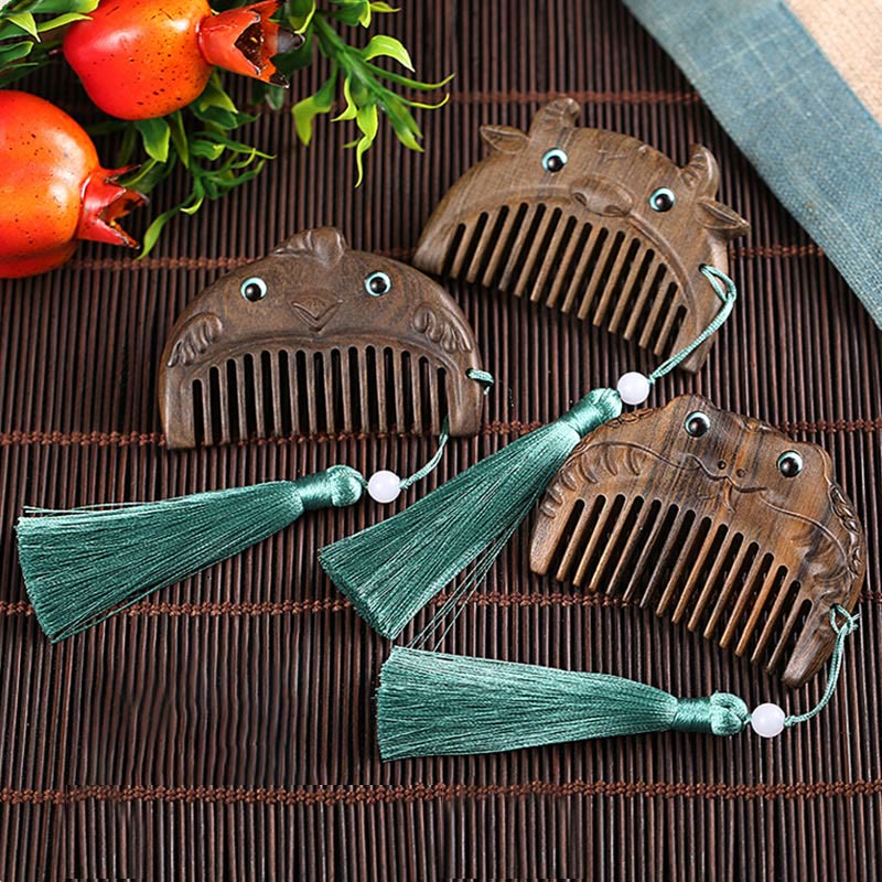 Mini peigne de paix en bois de santal vert du zodiaque chinois