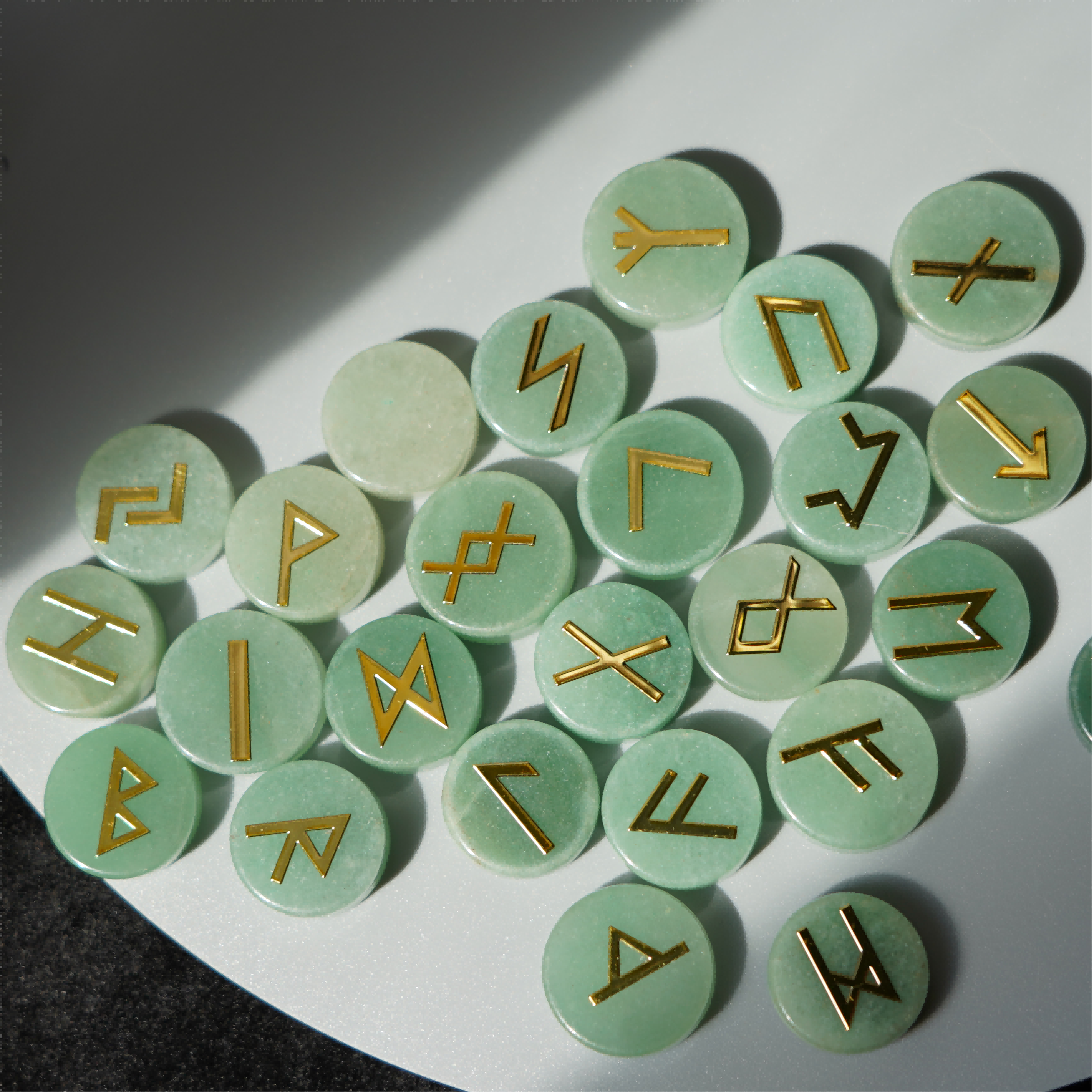 Ensemble de 25 runes de guérison en cristal mixte | Pierres polies de 15 mm