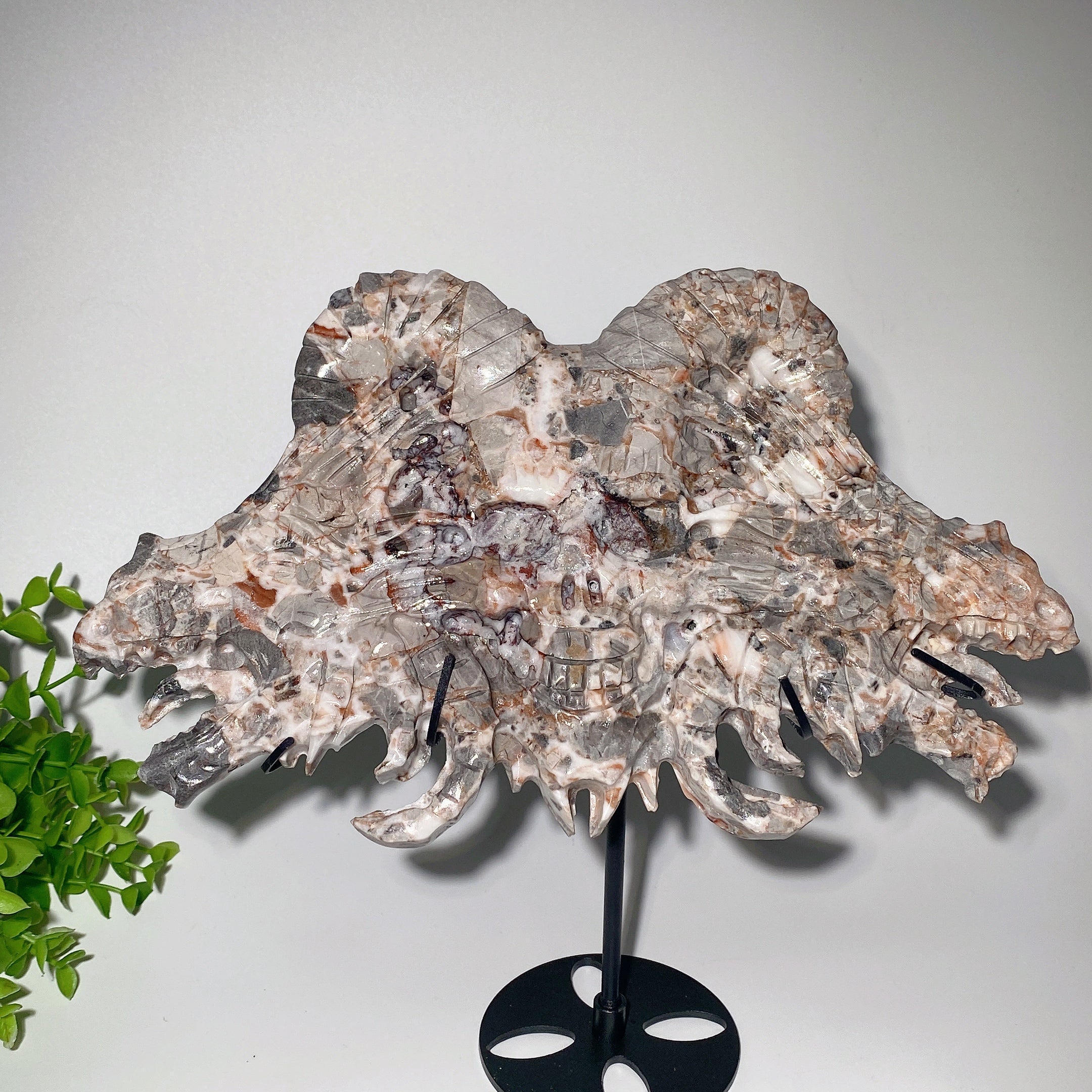 Sculpture en cristal sculptée de crâne de dragon de jade de 27 cm