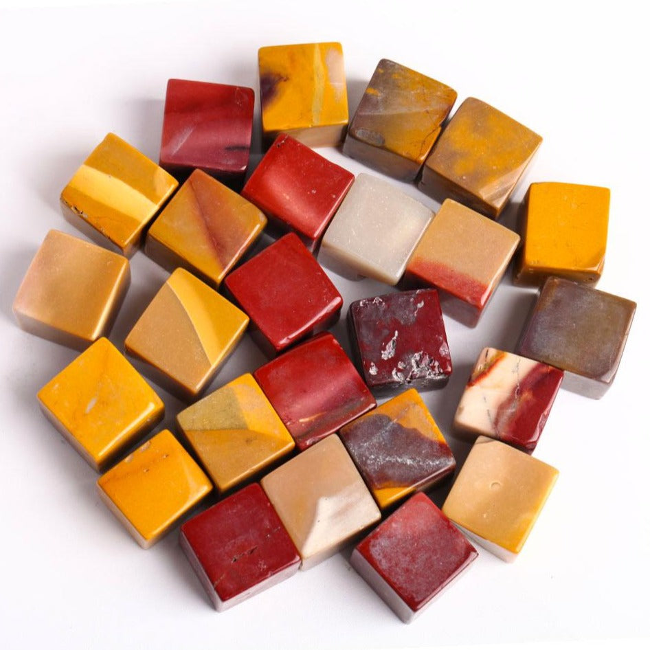 Cube de cristal de pierre mookite de 2 cm pour la guérison et l'énergie