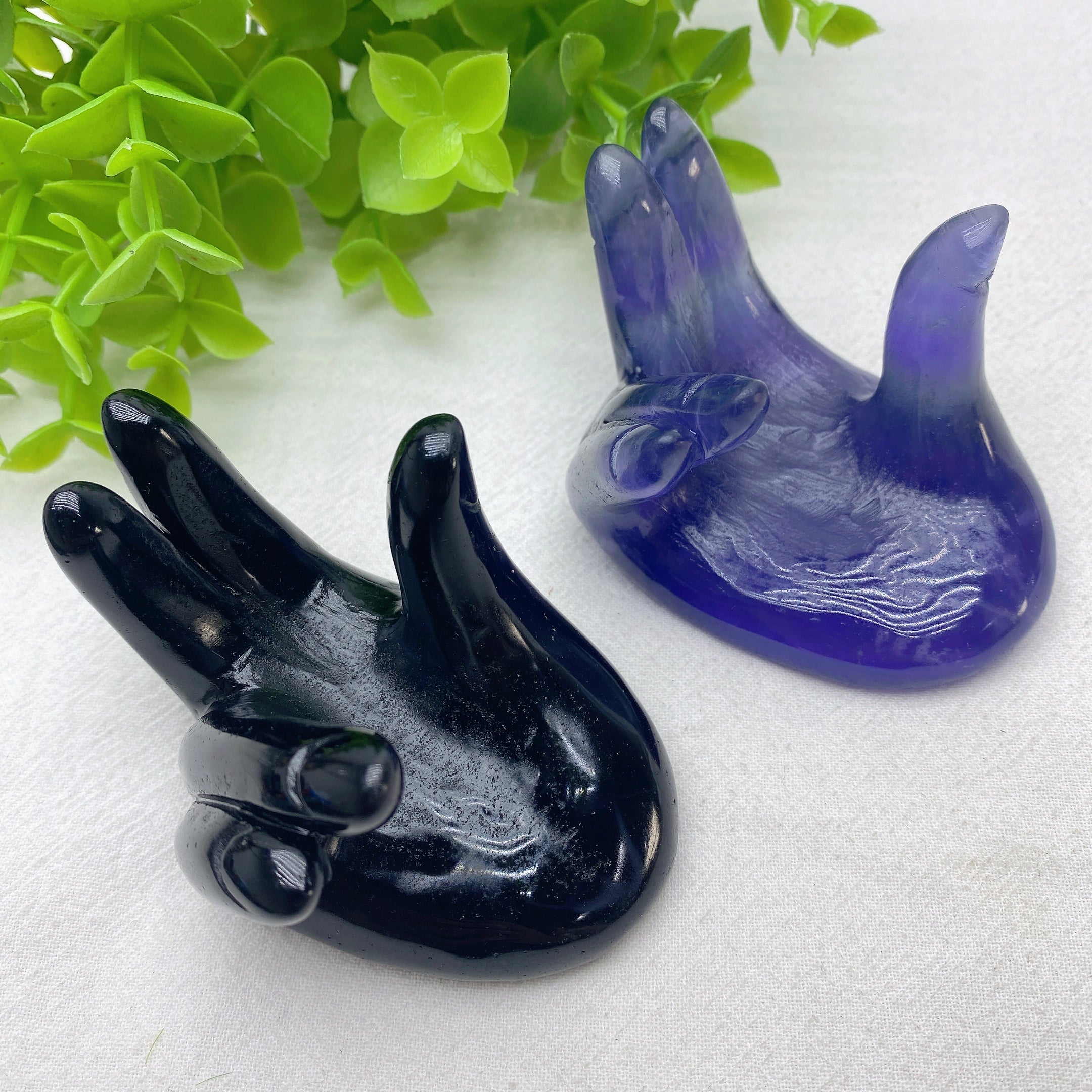 Cristal sculpté à la main en fluorite et obsidienne noire de 3,0 pouces