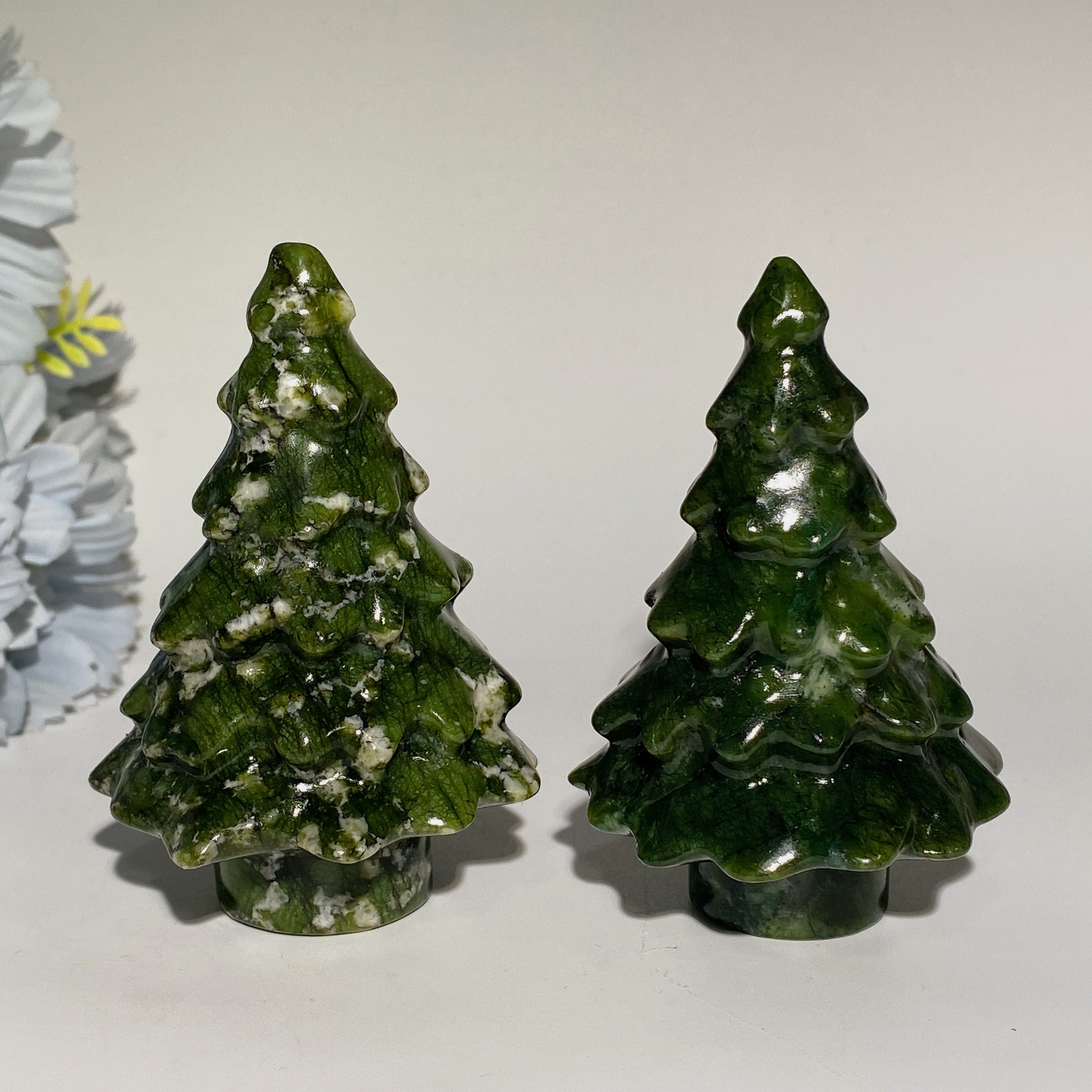Sculpture d'arbre en cristal serpentin de 3,0 pouces pour la guérison