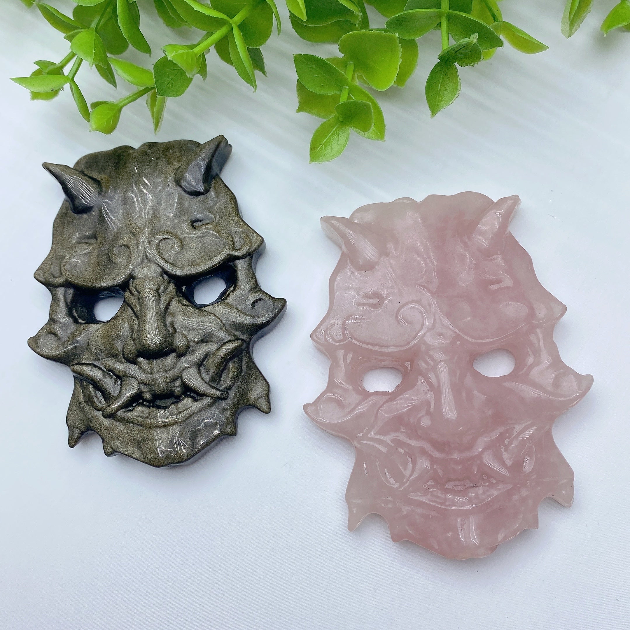 Masque de guérison en cristal d'obsidienne dorée et de quartz rose de 3,1 pouces
