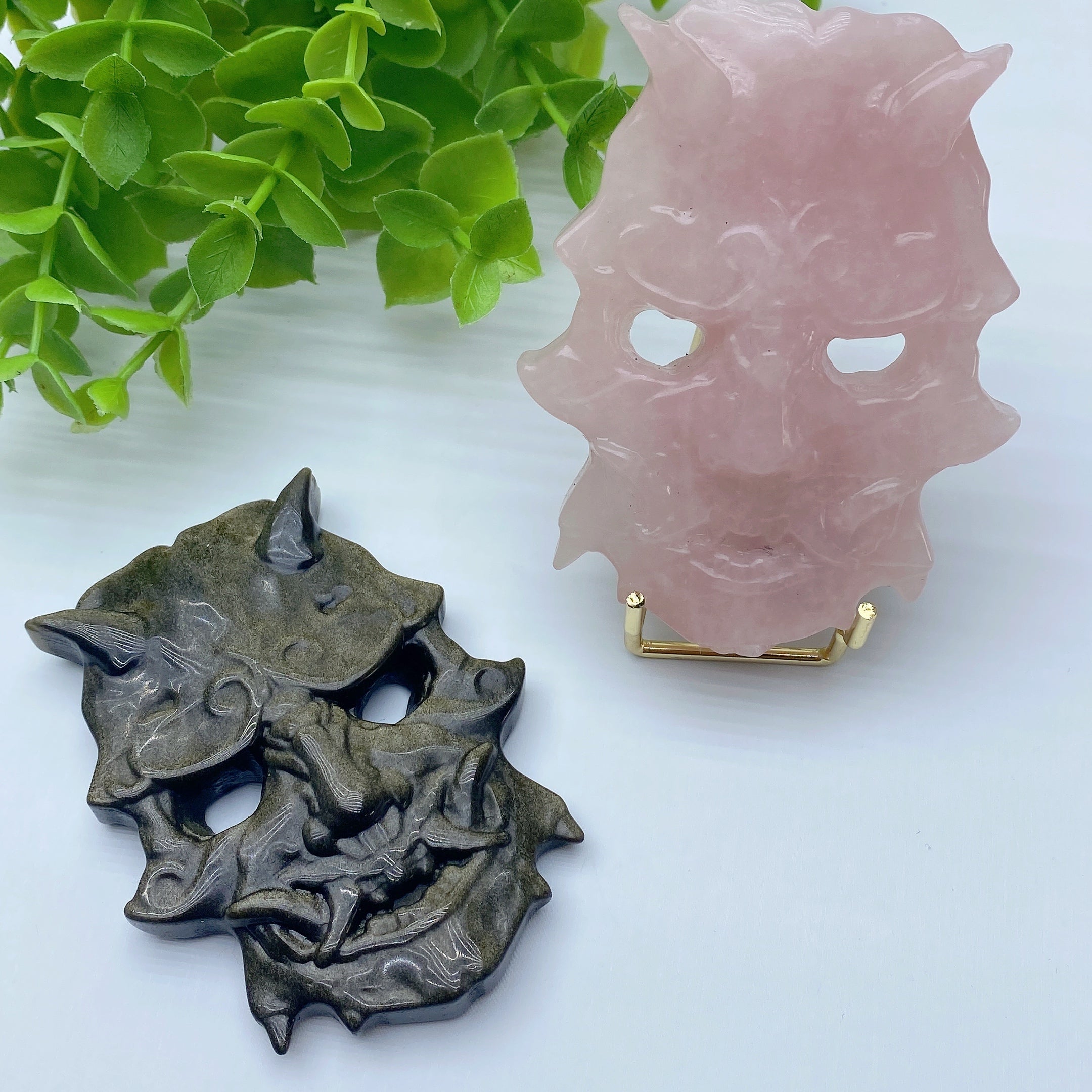 Masque de guérison en cristal d'obsidienne dorée et de quartz rose de 3,1 pouces