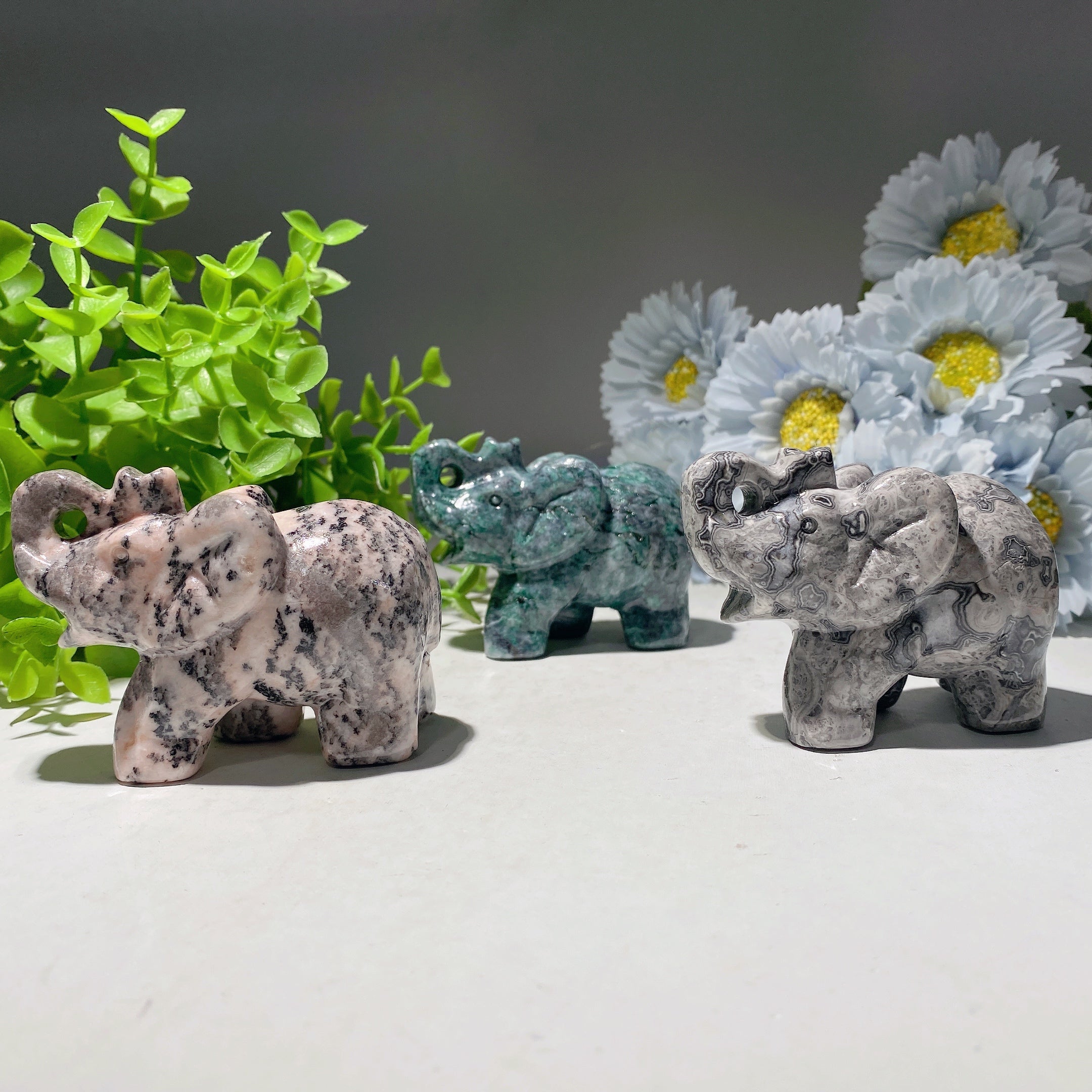 Sculptures d'éléphants en cristal mixte de 3,1 pouces pour la guérison