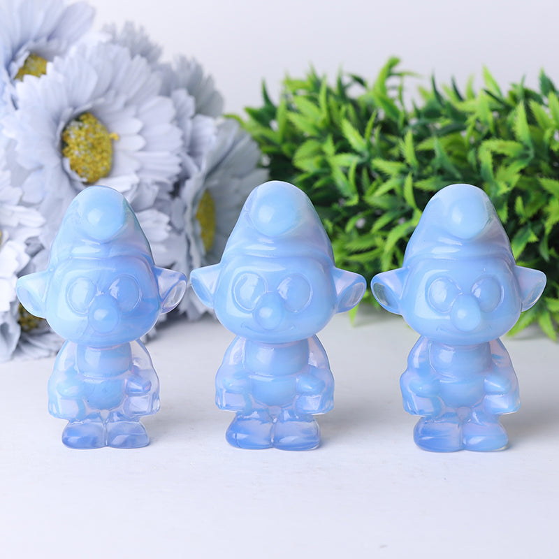 Figurine sculptée en cristal d'opalite bleue de 3,2 pouces