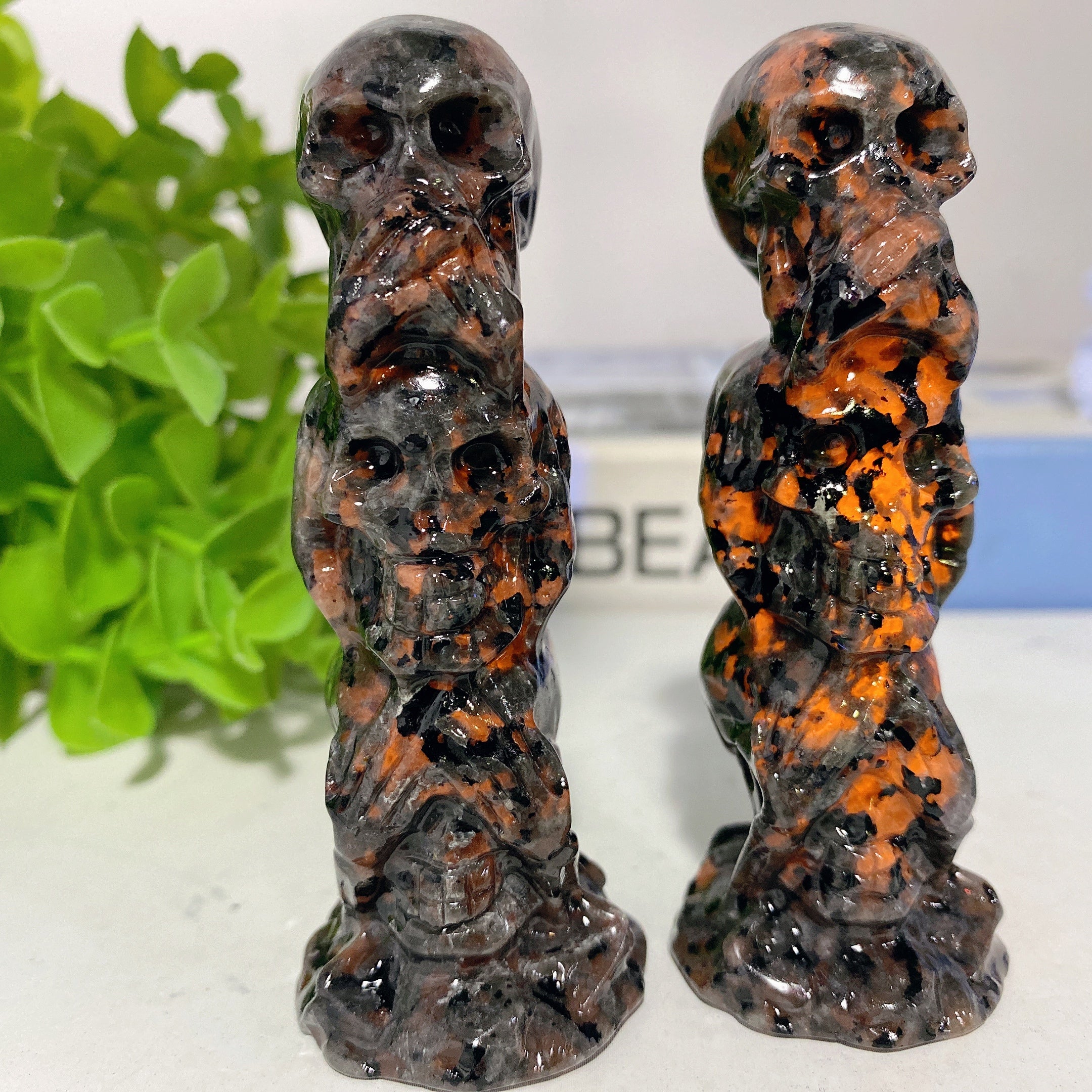 Figurines sculptées en cristal mixte sans crâne de 3,35 pouces